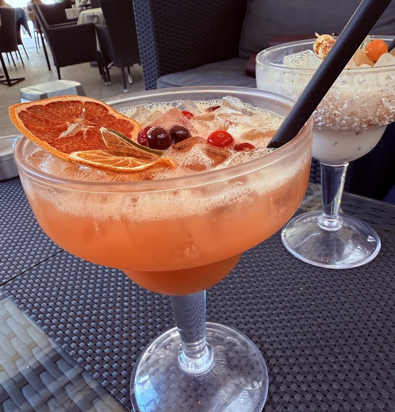 Carre Bar & Lounge